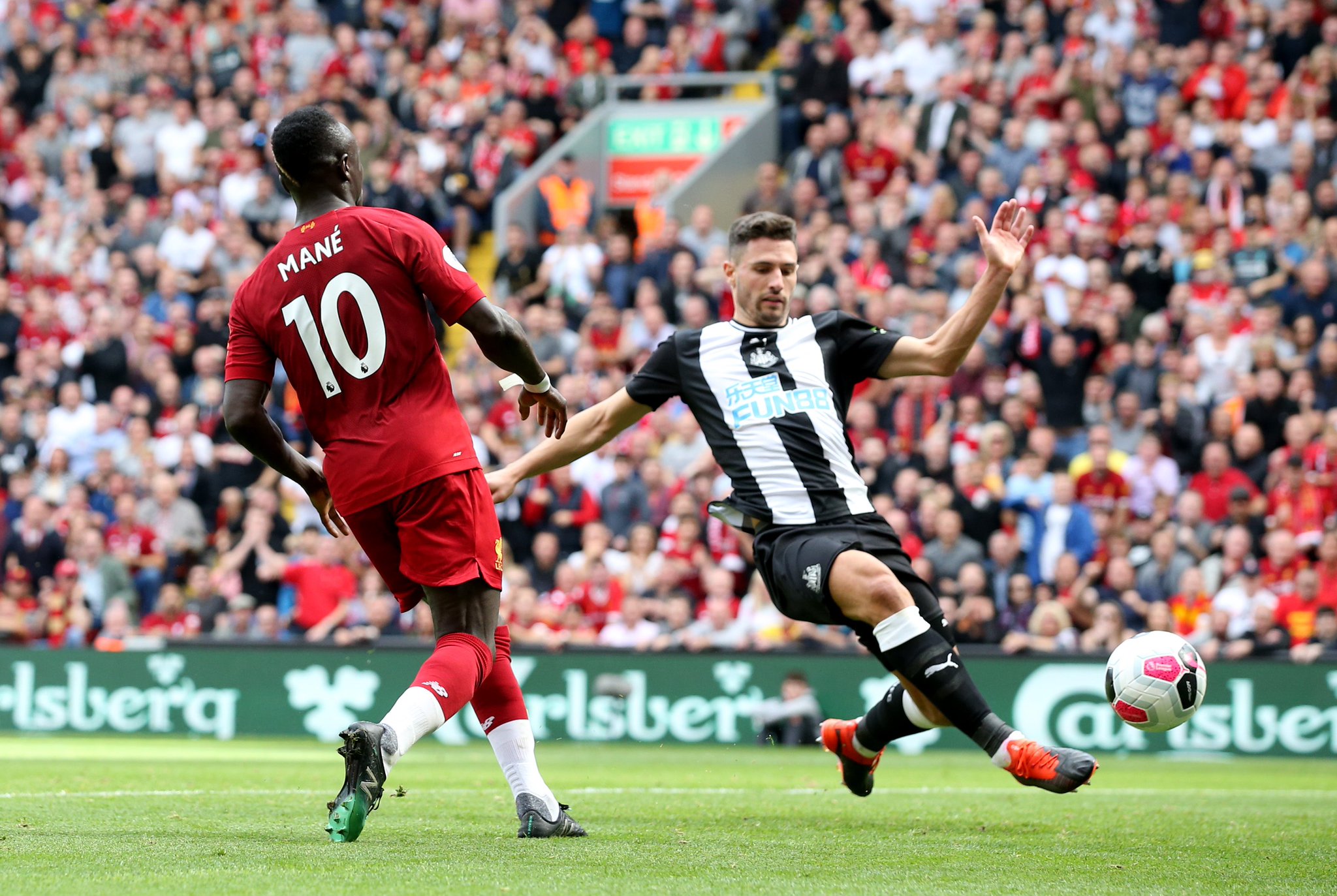 队贡献了进 队贡献了进